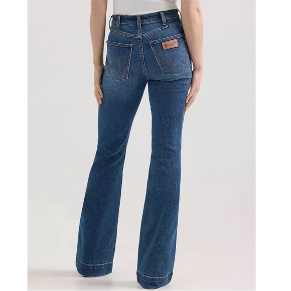 Wrangler Retro Bailey Jeans - Picture 2 of 6